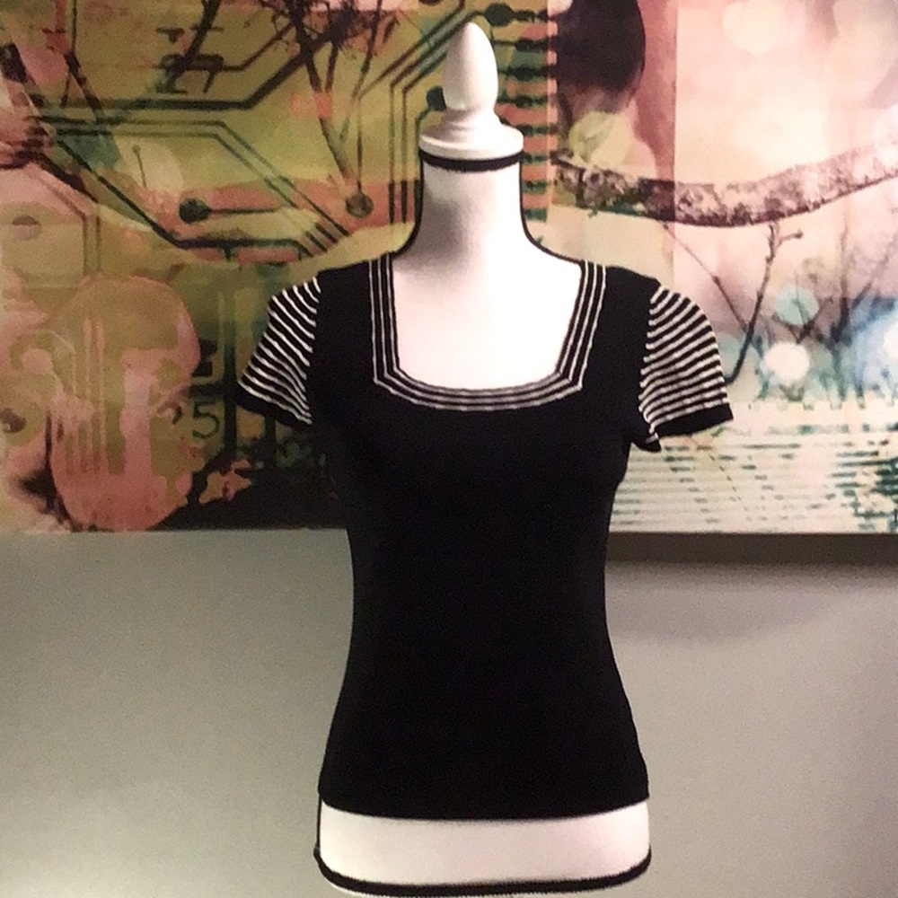 VINTAGE JOSEPH A BLACK SHORT SLEEVE DRESS TOP SIZE SM.